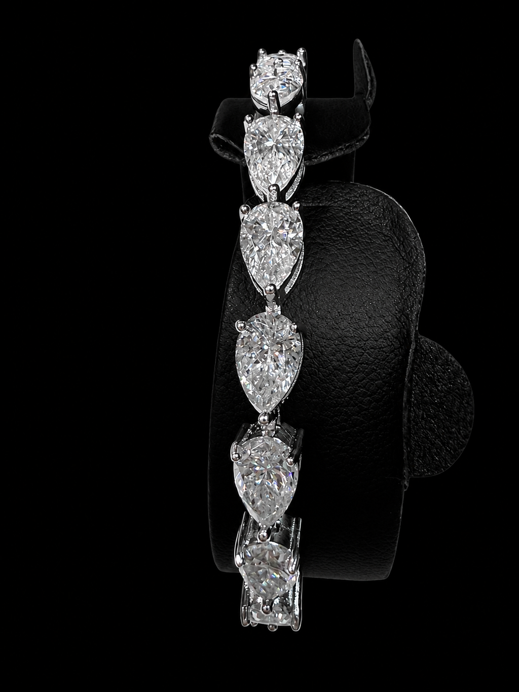 Single Pear Tennis Diamond Bracelet