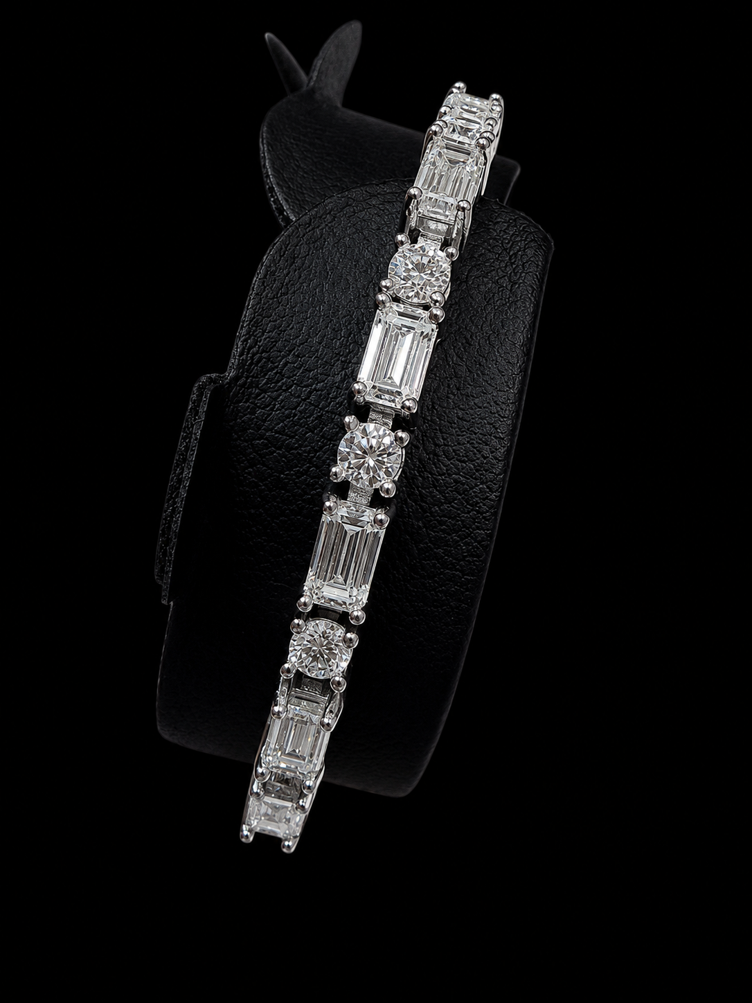 Mix and Match Oval and Emerald Moissanite Diamod Tennis Bracelet