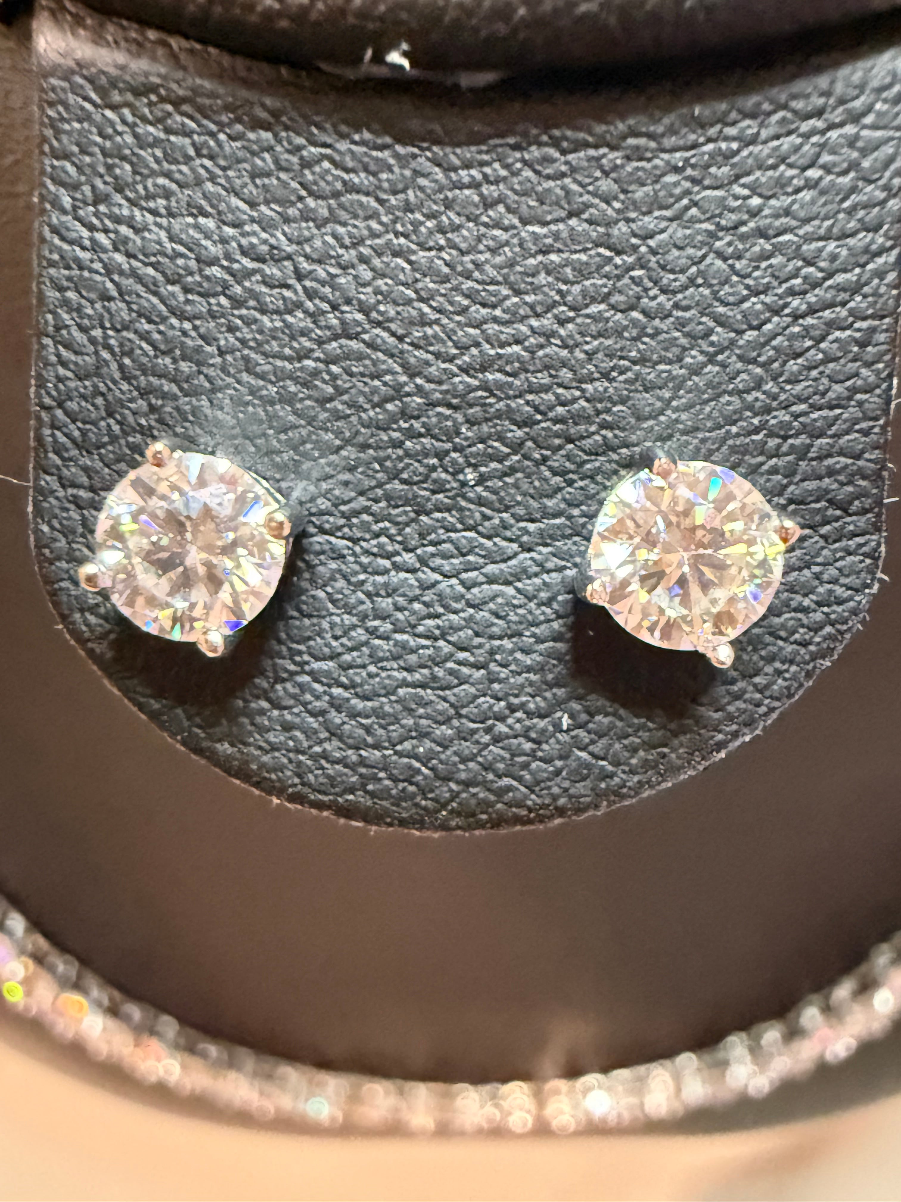 5MM Round Moissanite Diamond Stud Earings