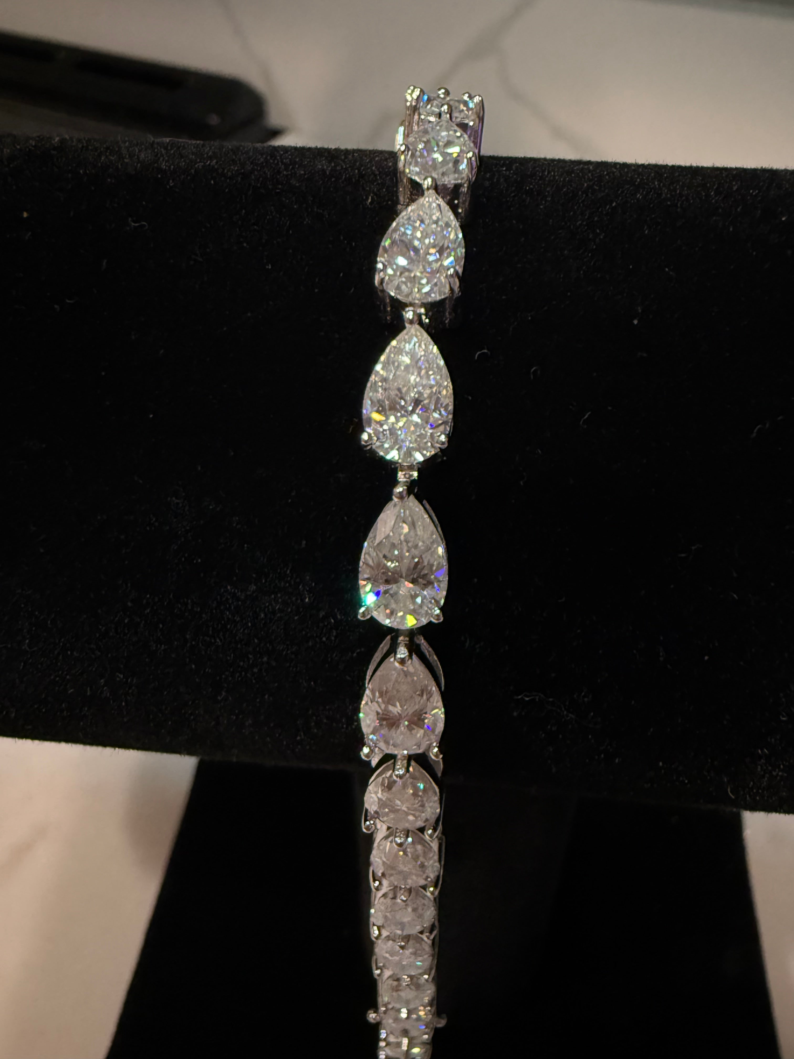 Single Pear Tennis Diamond Bracelet